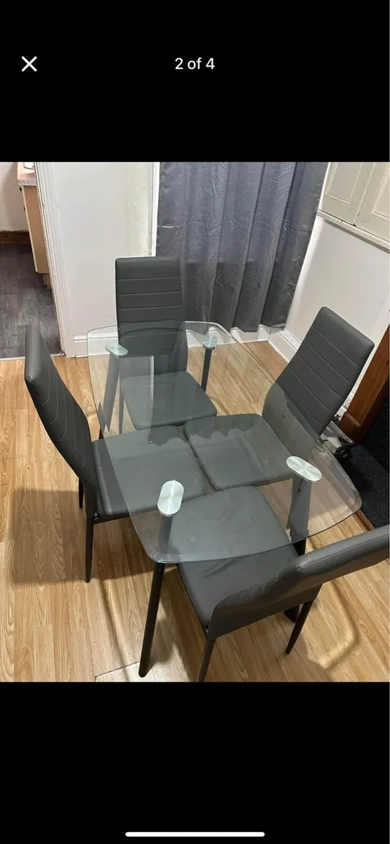 Dinning table - Image 1