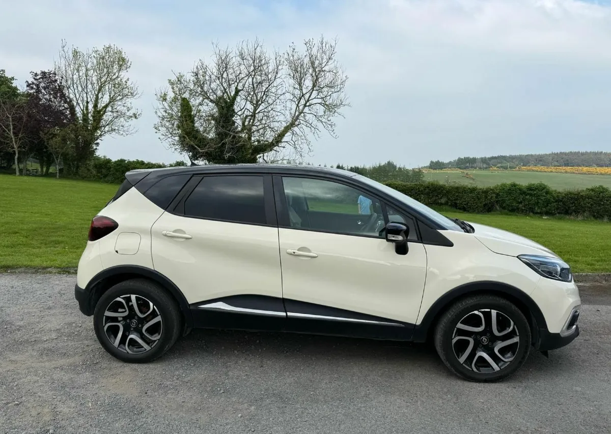 2019 Renault Captur - Image 1