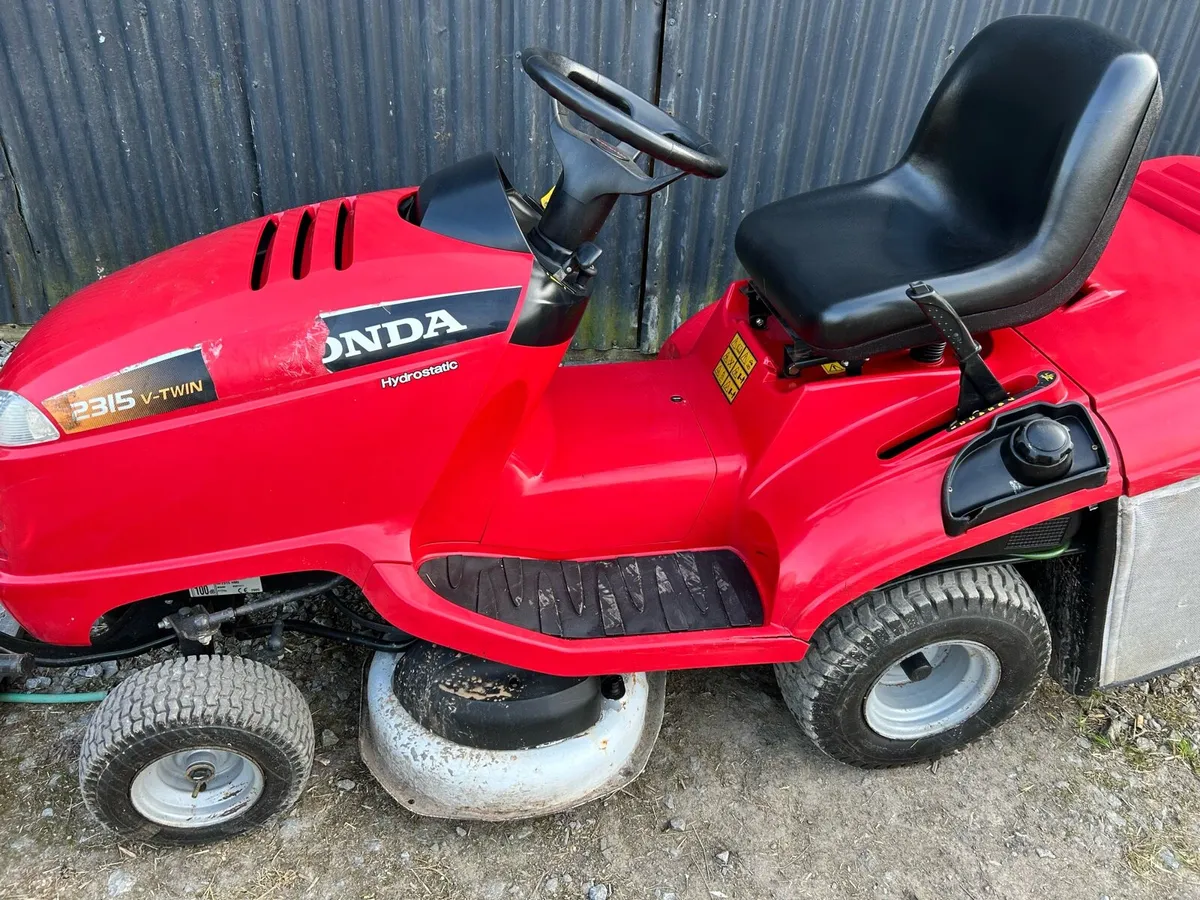Honda lawnmower - Image 1