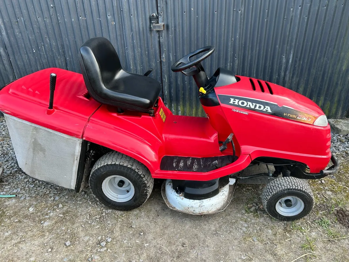 Honda lawnmower - Image 4