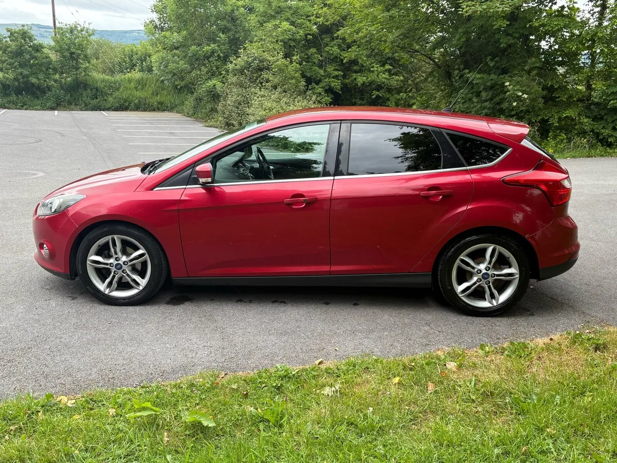 2013 132 FORD FOCUS 1.6 TITANIUM NCT&TAX - Image 2