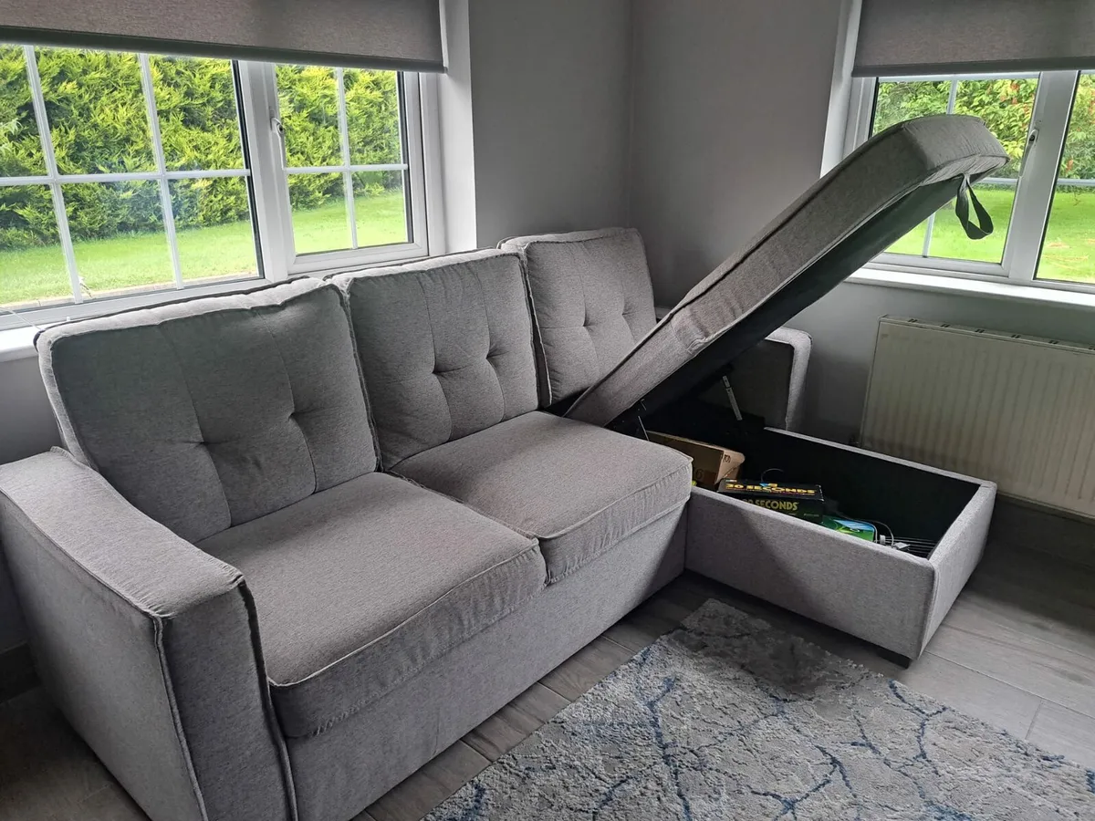 Couch - Image 2