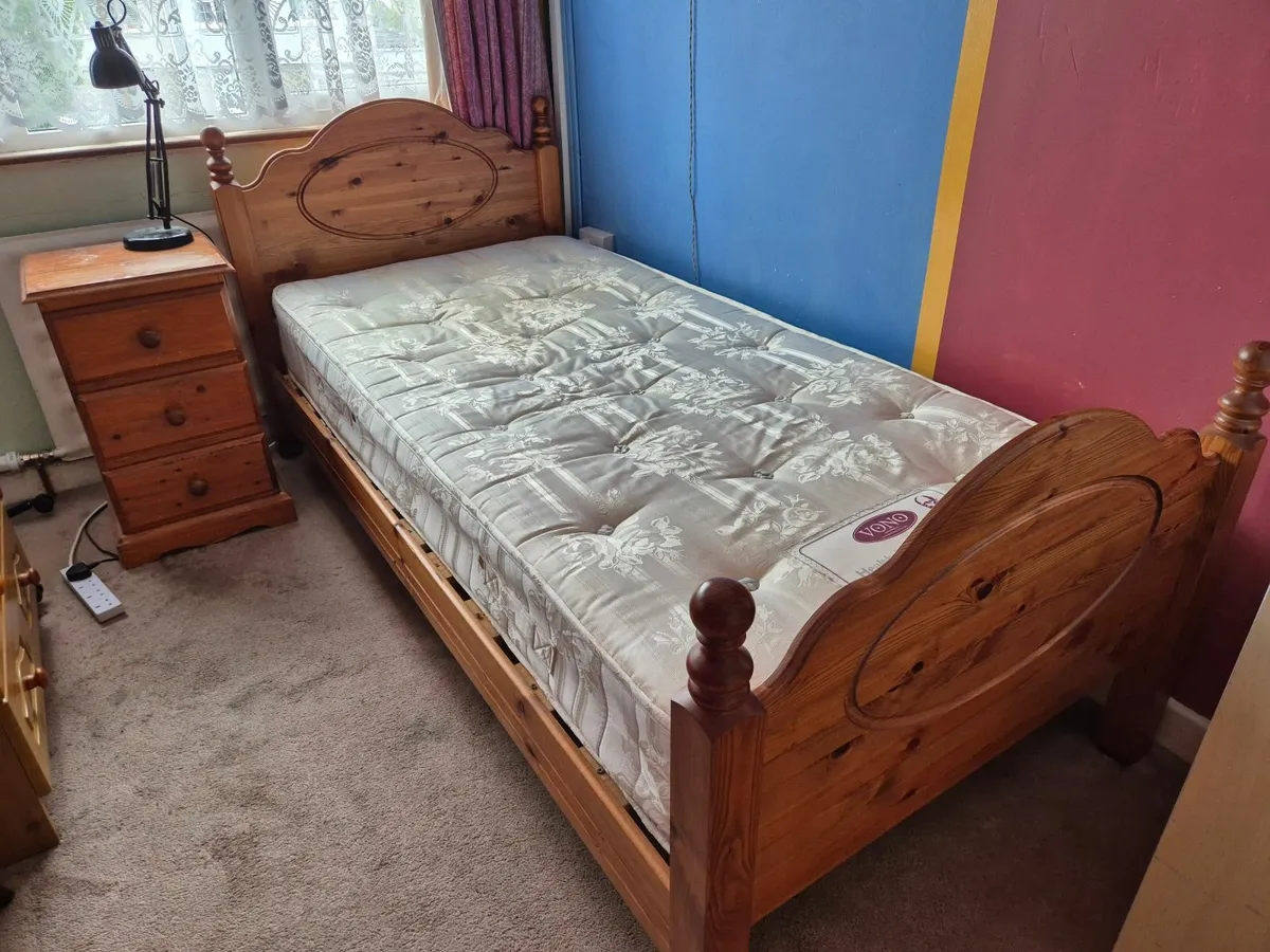 Single bed - Image 2