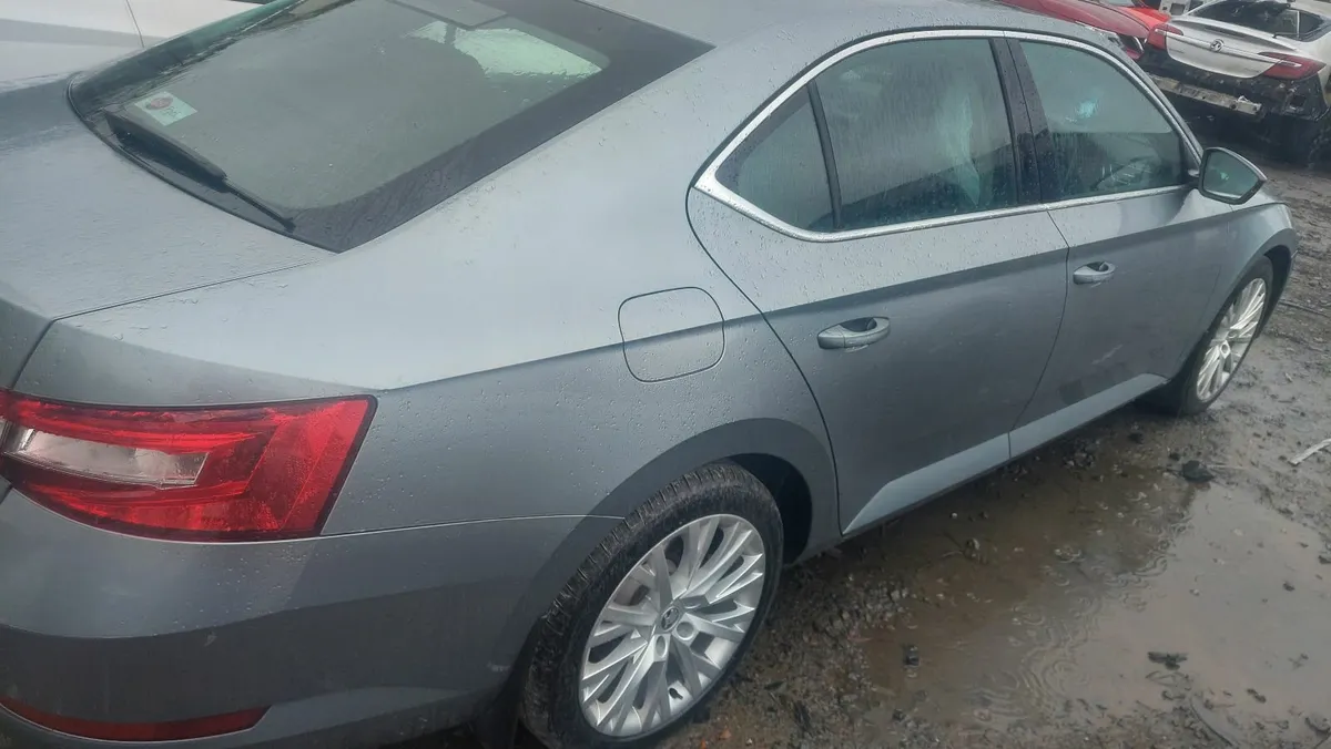 211 skoda superb auto - Image 4