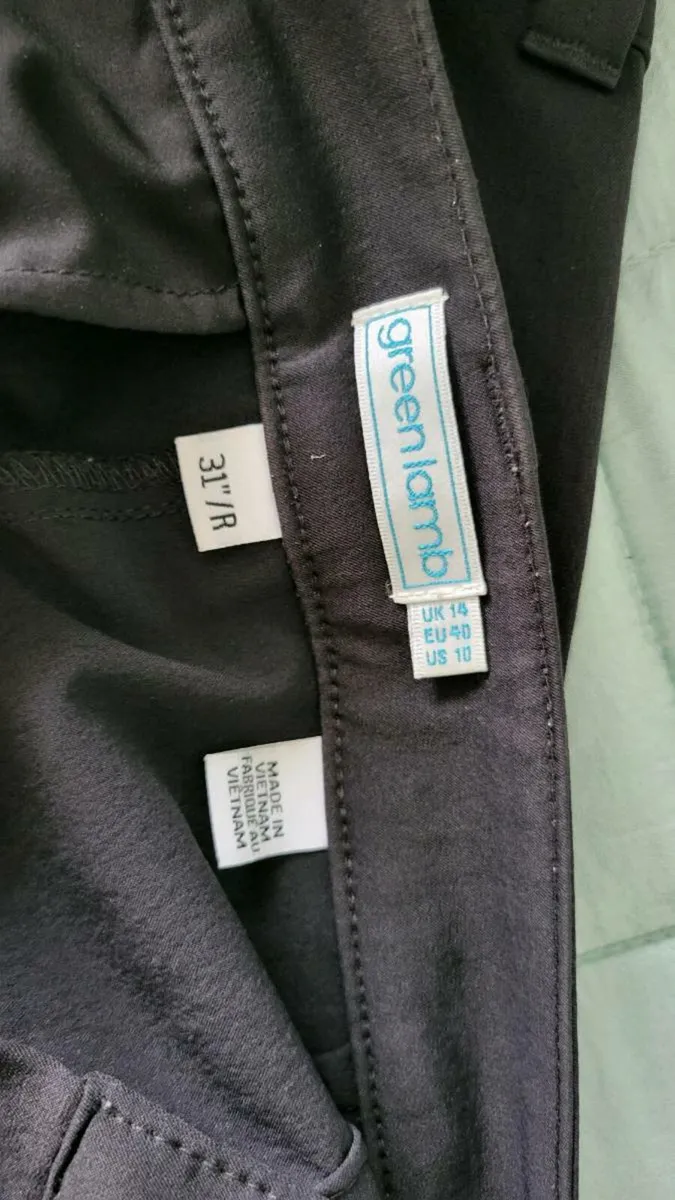 Ladies Green Lamb golf trousers - Image 1