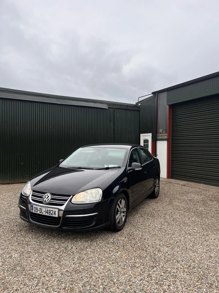 Volkswagen Jetta - Image 2