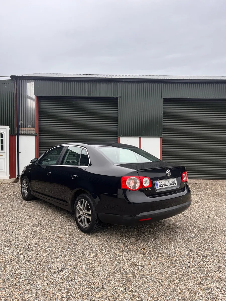 Volkswagen Jetta - Image 3