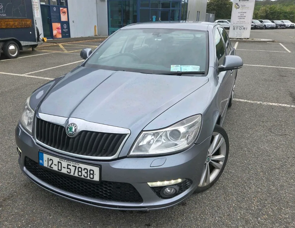 Skoda Octavia VRS - DSG/Automatic - Image 2