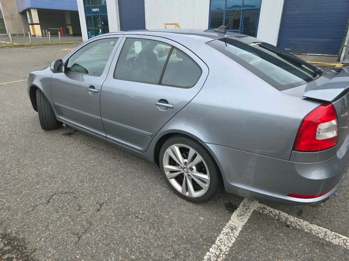 Skoda Octavia VRS - DSG/Automatic - Image 4