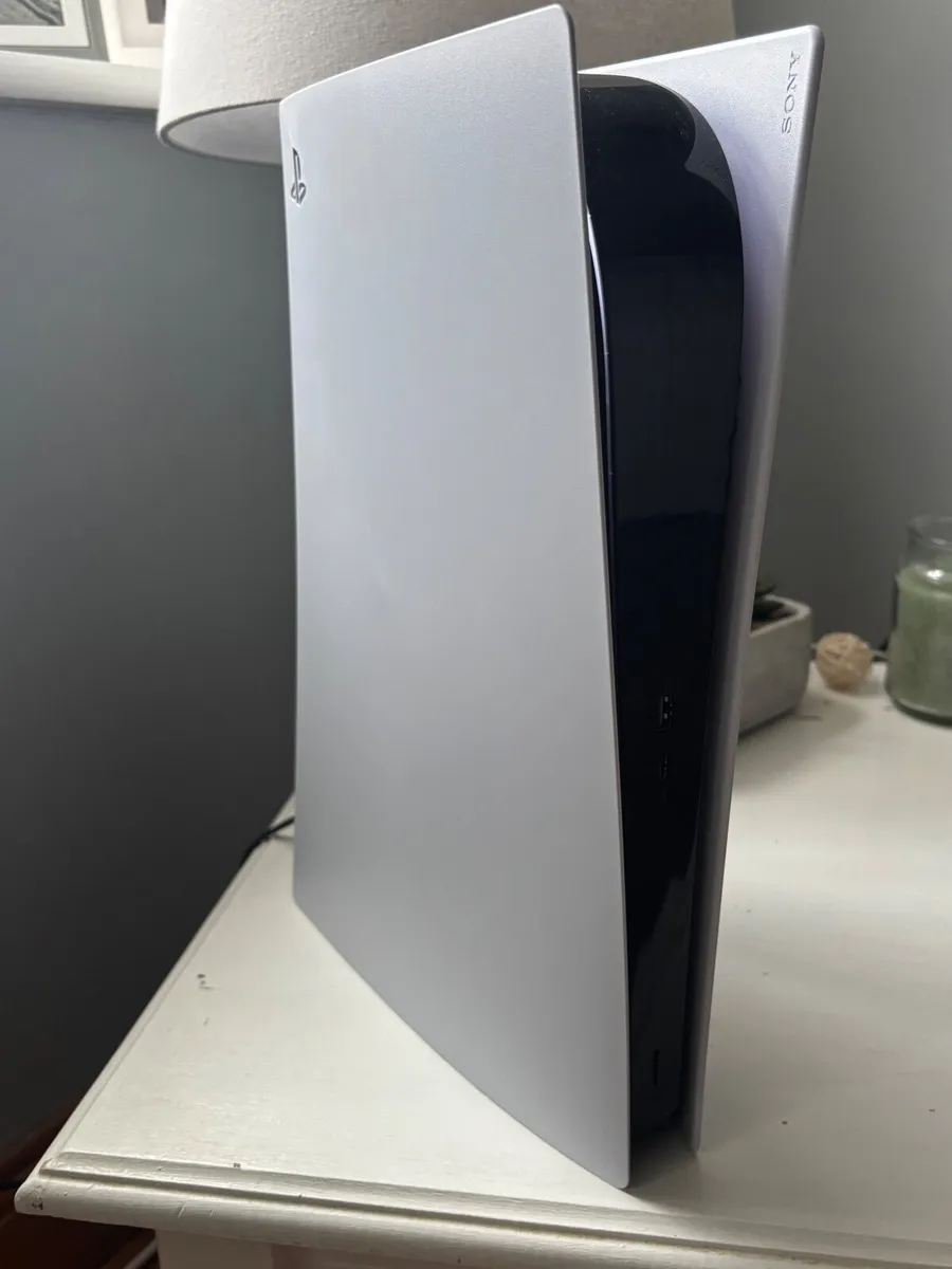 PlayStation 5 - Image 1