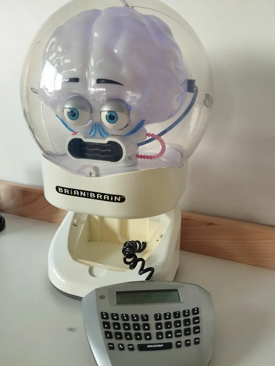 Retro Brian the Brain interactive Toy - Image 1