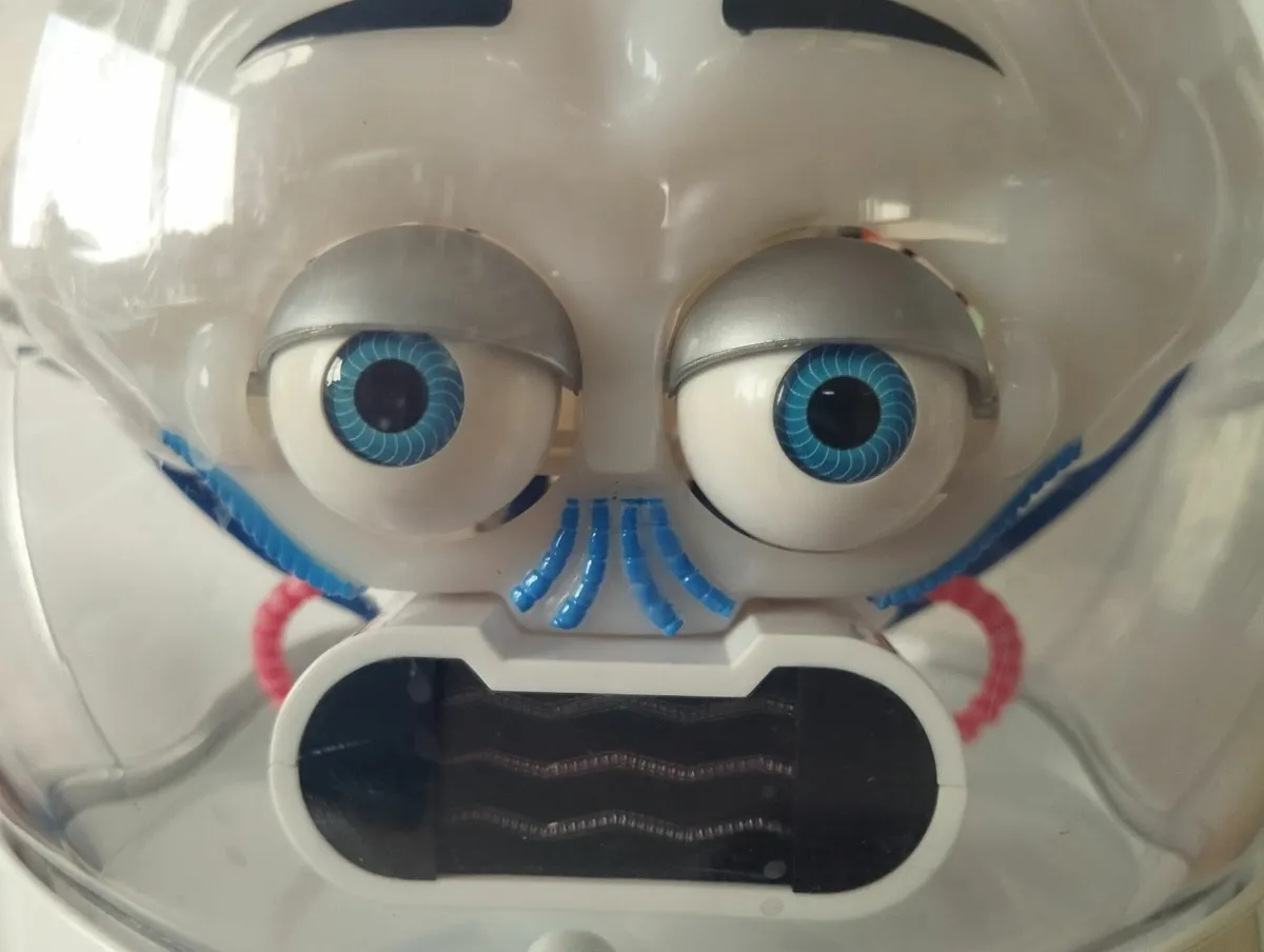 Retro Brian the Brain interactive Toy - Image 4