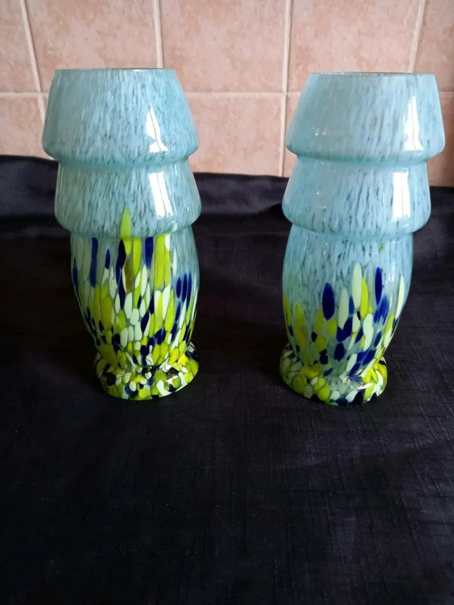 2 Art Deco Vases - Image 1
