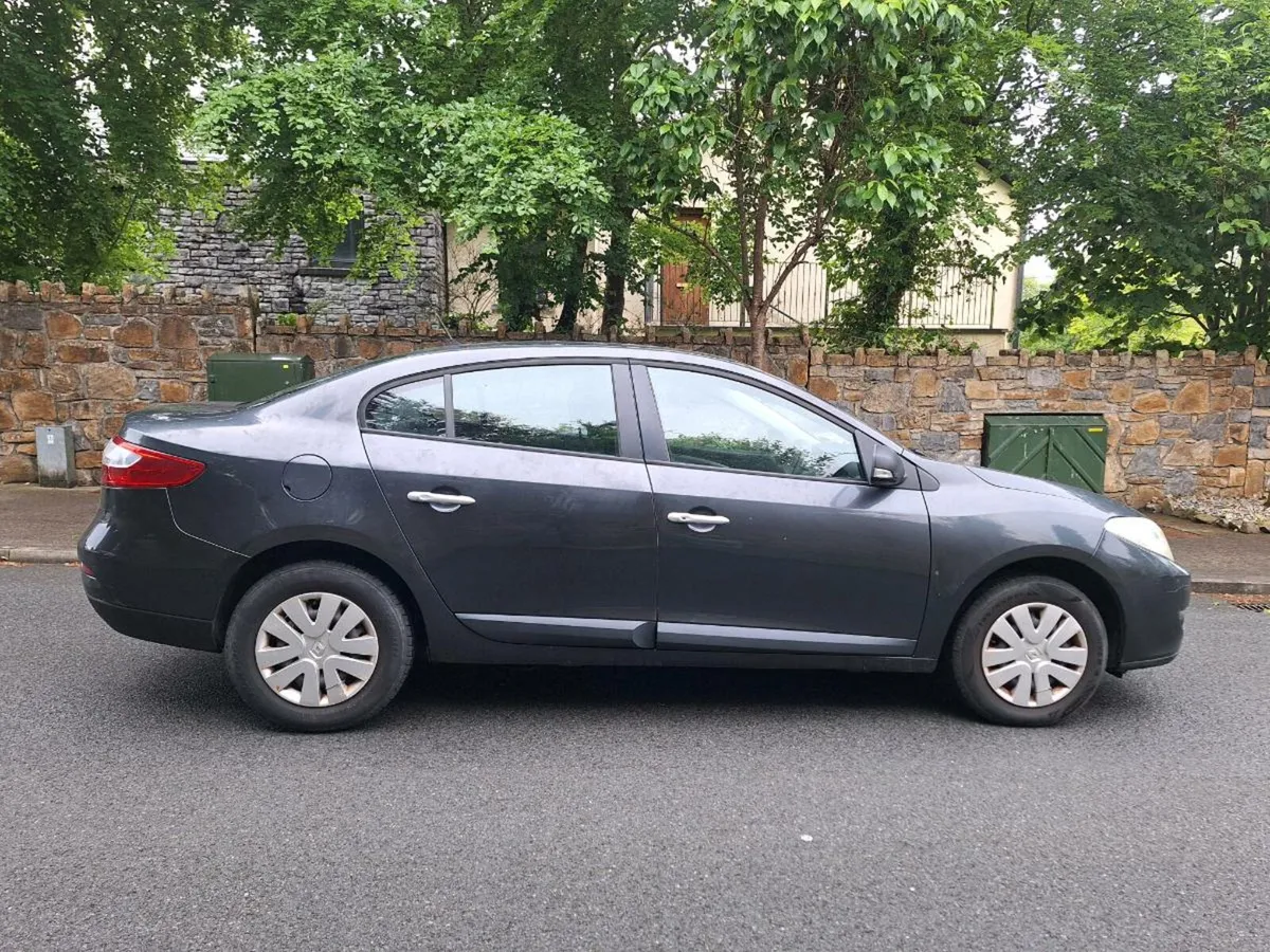 2010 Renault Fluence - Image 2