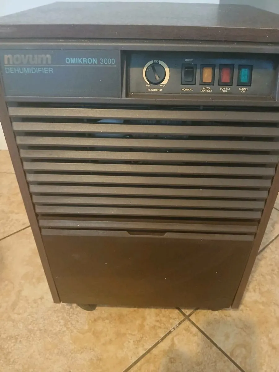 Dehumidifier omlkron 3000 working perfect pm and i - Image 1