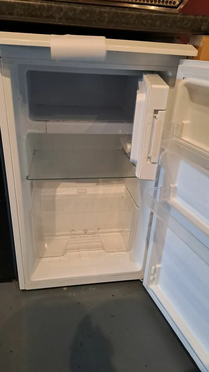 under counter fridge - Image 2