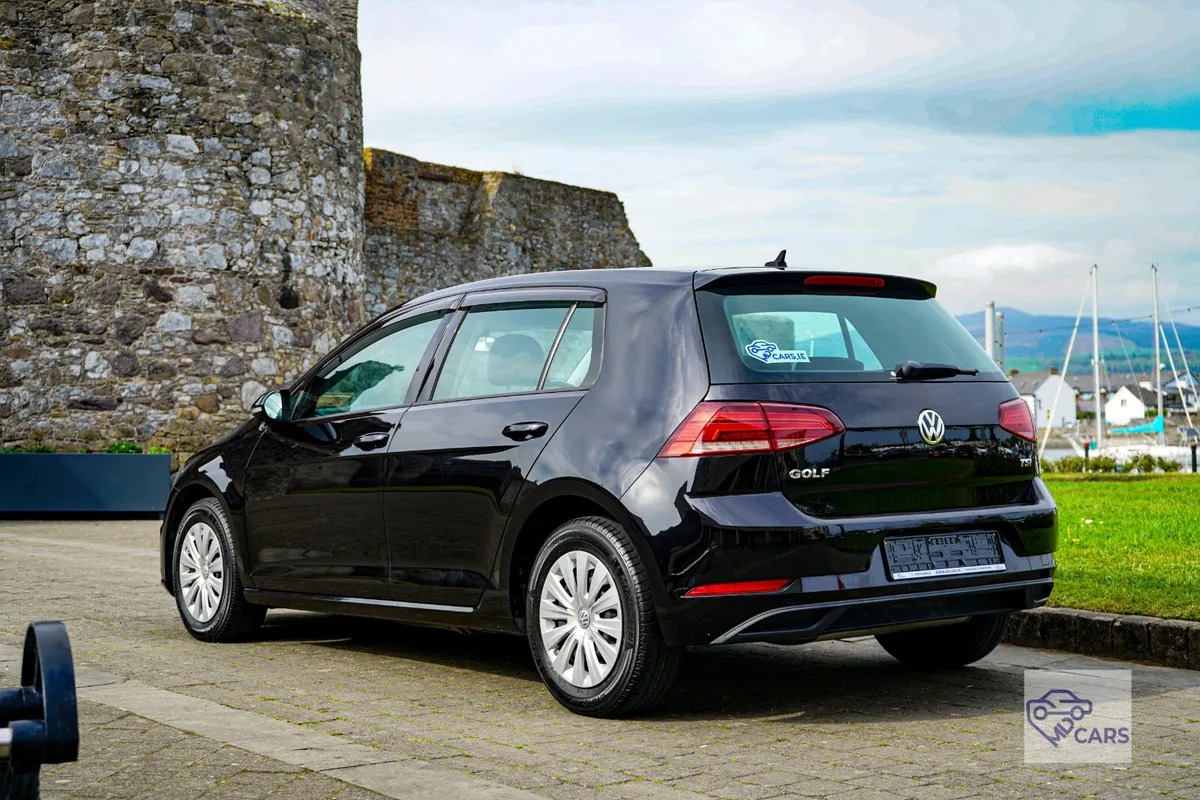 Vw Golf Automatic - Image 3