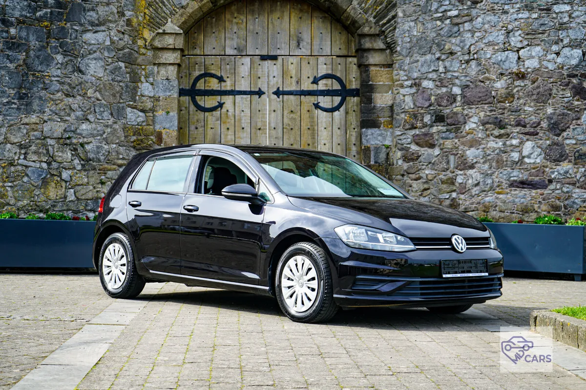 Vw Golf Automatic - Image 1