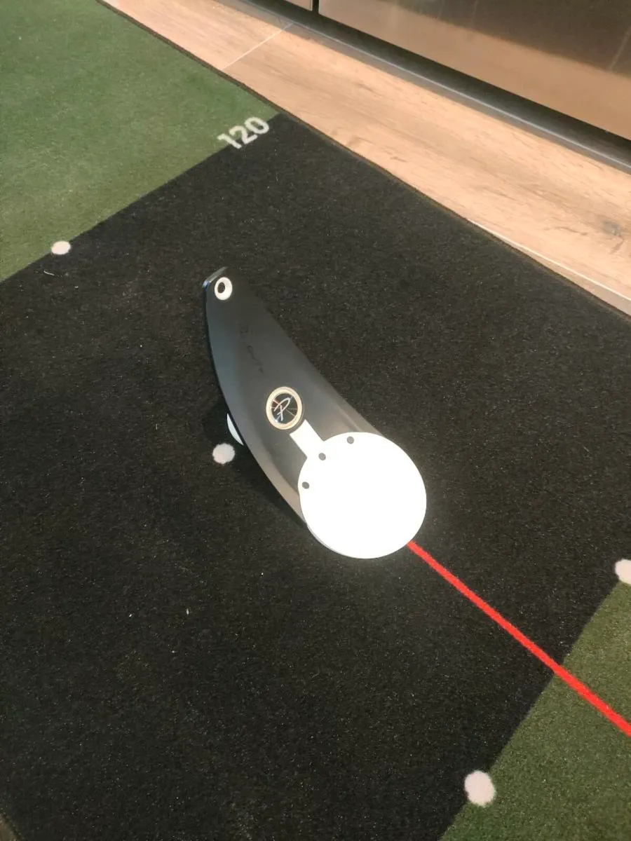 Putting mat and pressure putt trainer - Image 2