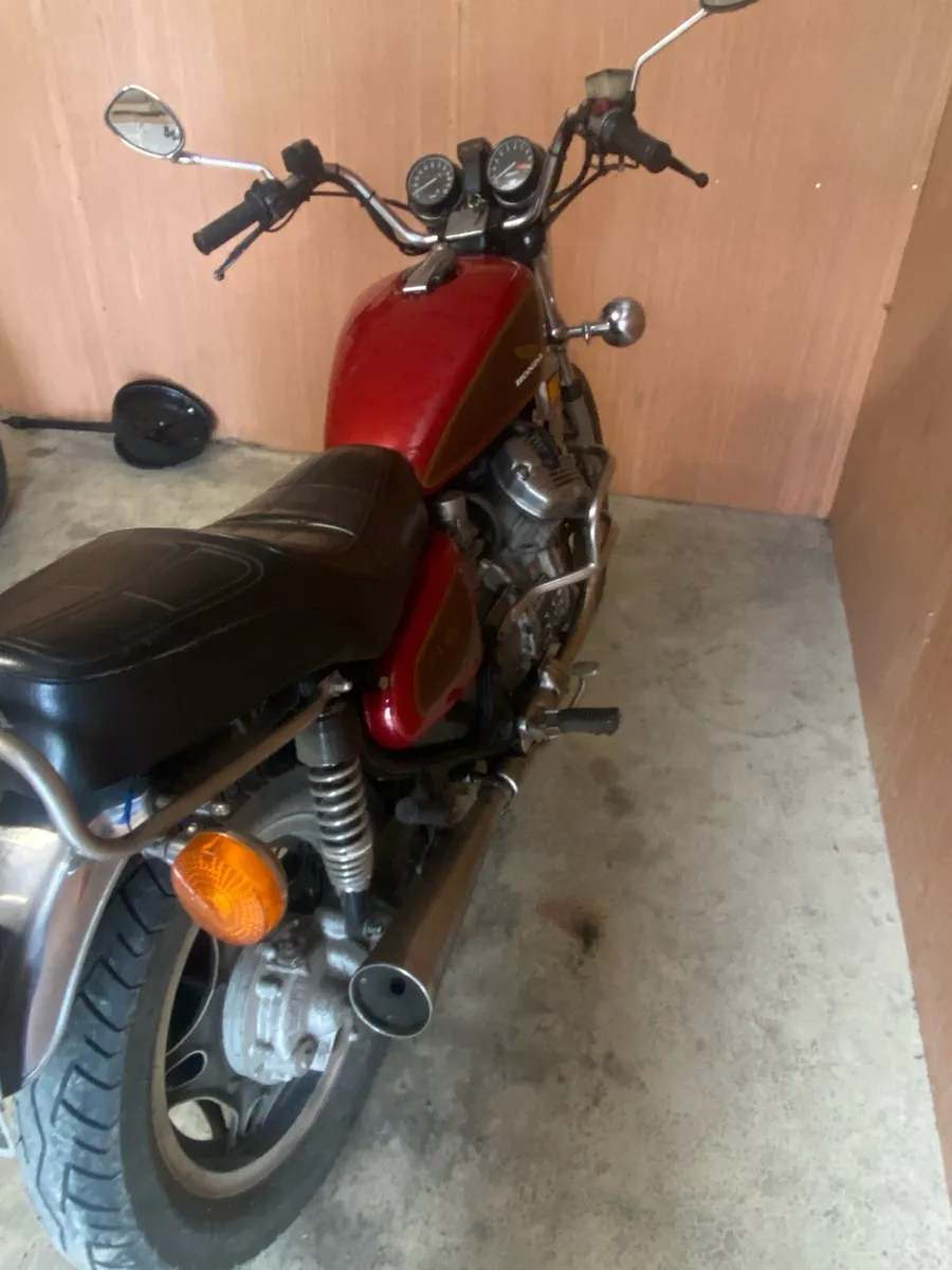 Vintage Honda cx500 - Image 3