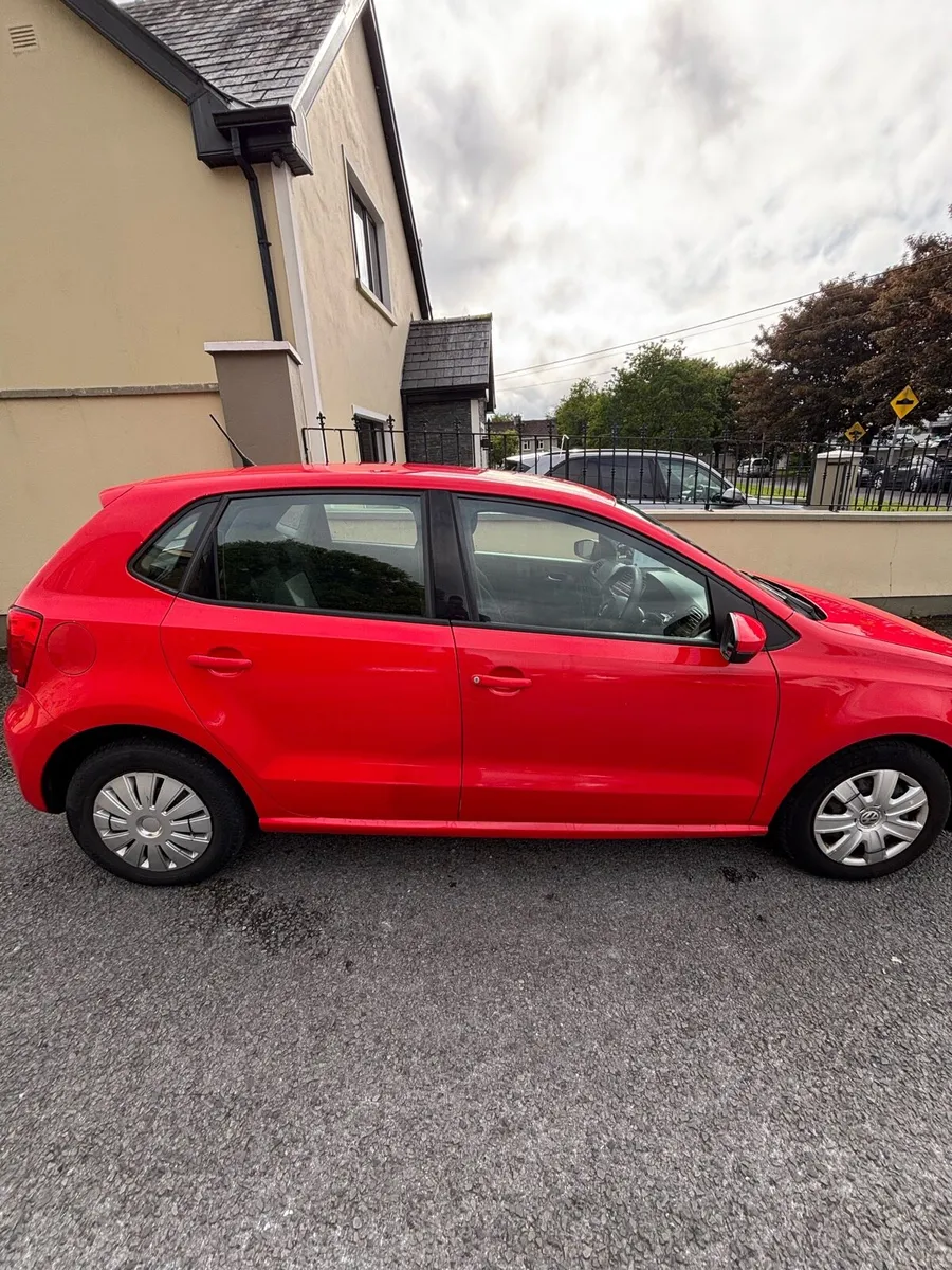 Volkswagen polo 1.2L, 2010 - Image 1