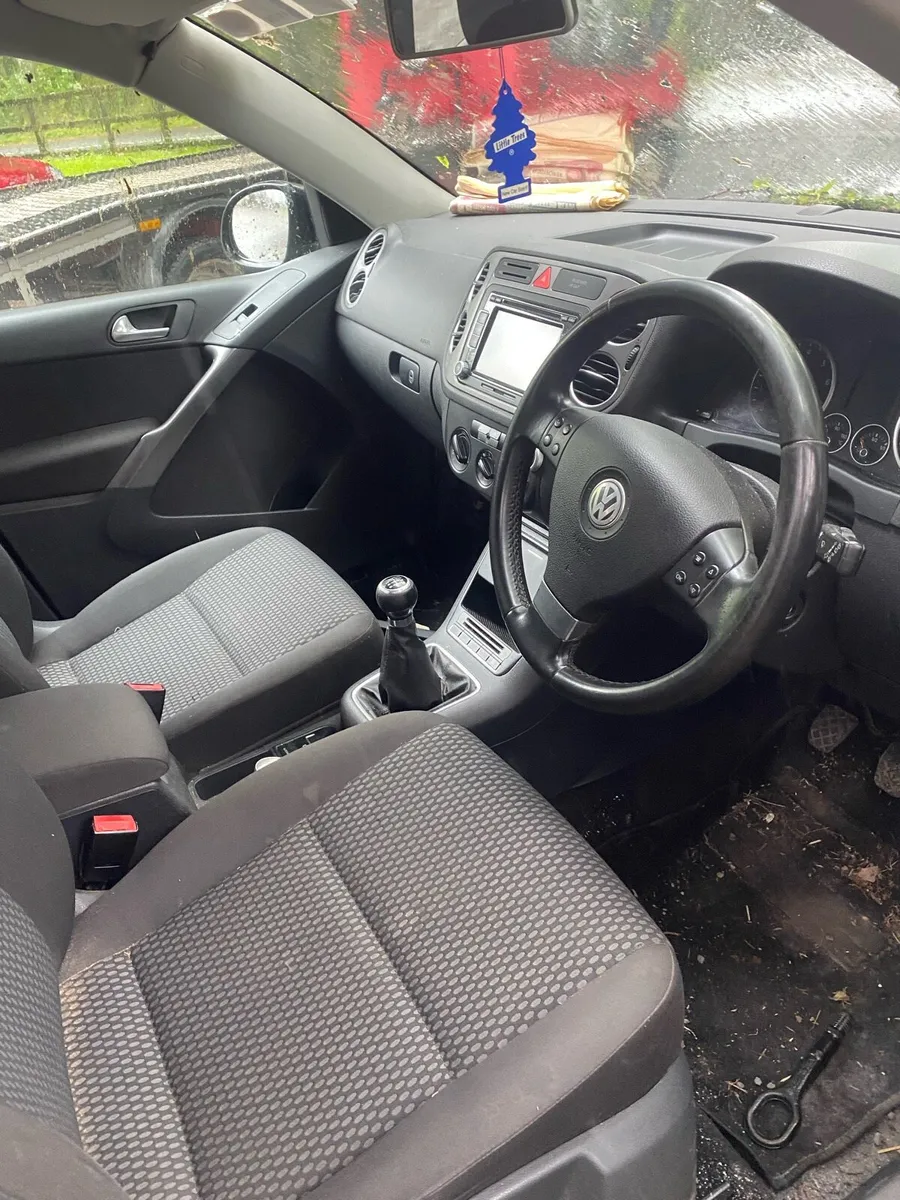 Volkswagen Tiguan 1.4 tsi 4wd jeep - Image 4