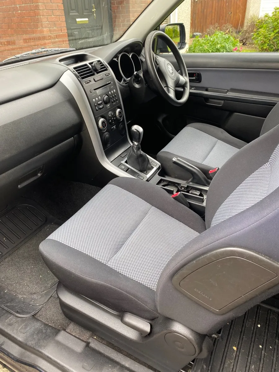 Suzuki Grand Vitara 2008 - Image 3