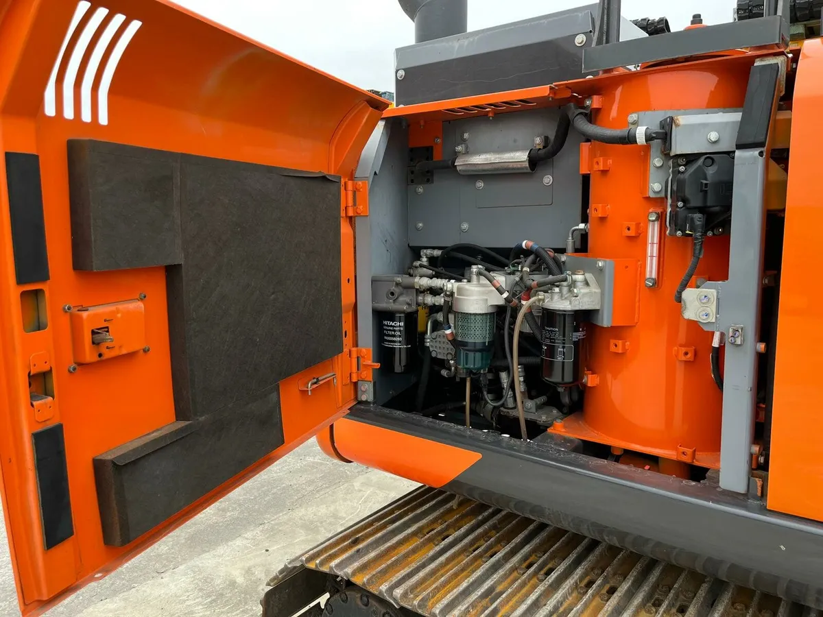 Hitachi 130 lcn - Image 3