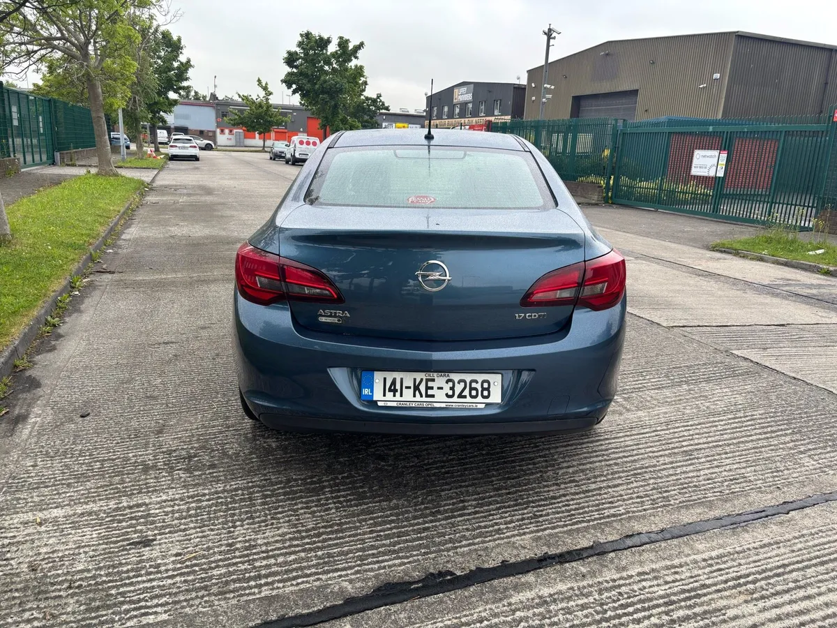 2014 Opel Astra 1.7 Diesel Full service history - Image 4