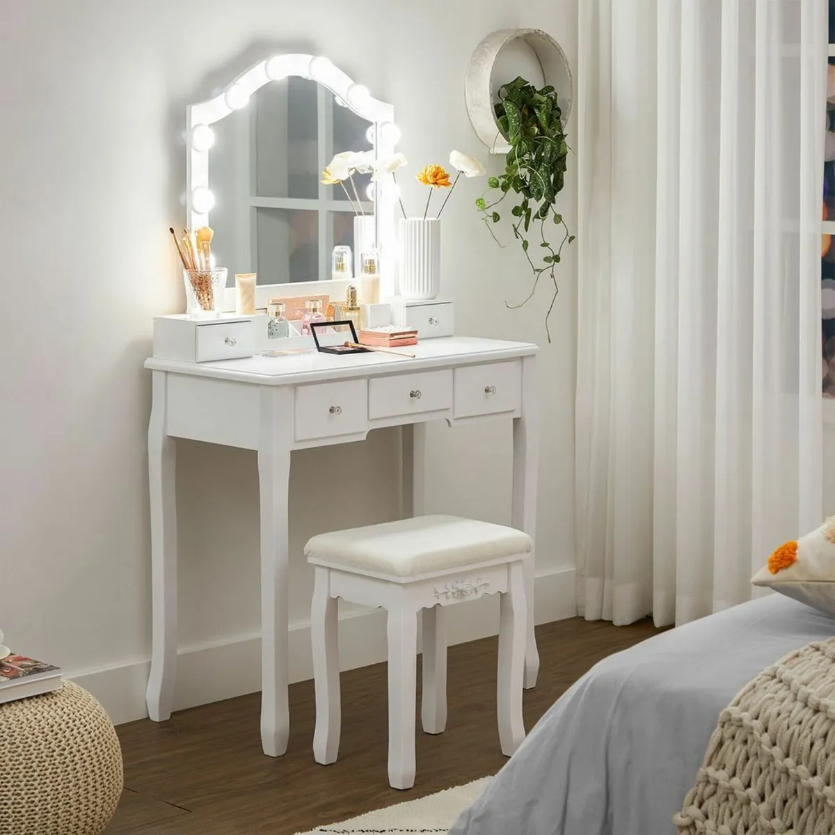 Dressing table set with lights and stool white dre - Image 1