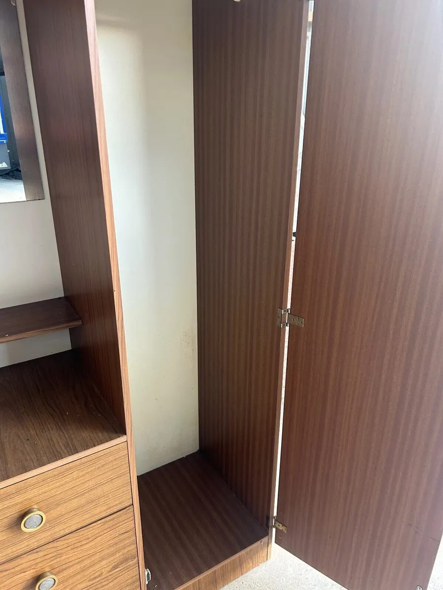 Free Wardrobes - Image 2