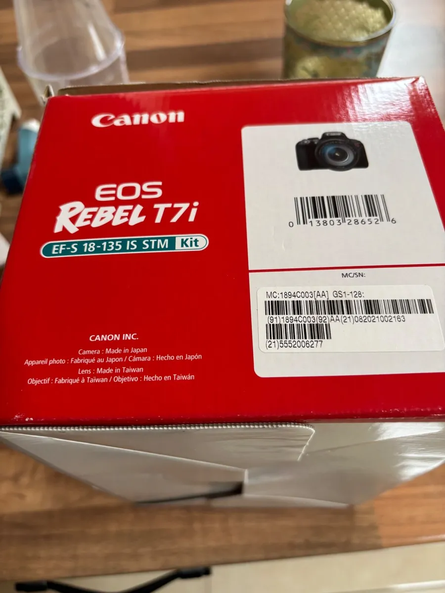 Canon Camera Rebel T7i 800D - Image 1