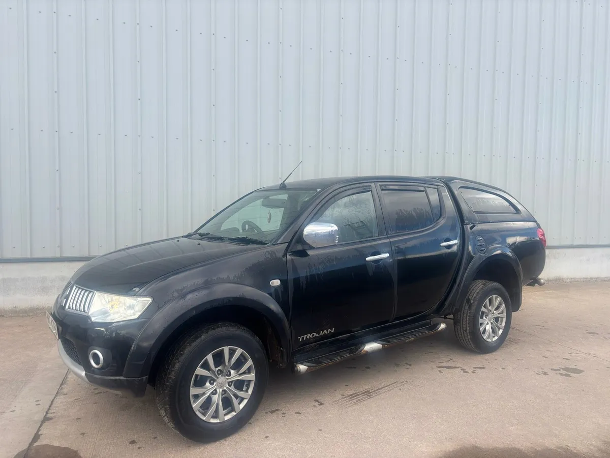 2010 Mitsubishi L200 - Image 3