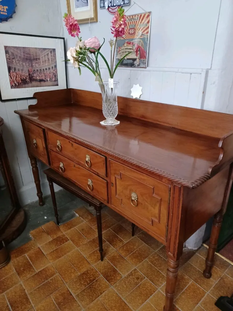 Georgian sideboard - Image 2