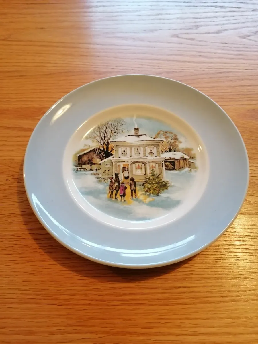 Collectors plates - Image 2