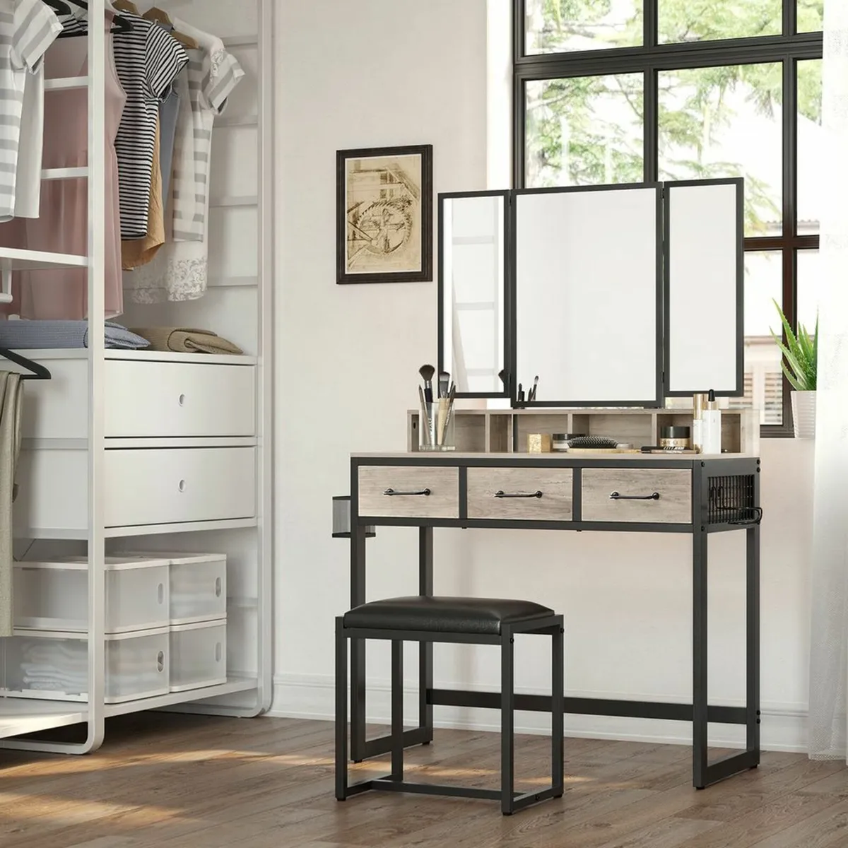 Dressing table and stool - Image 4