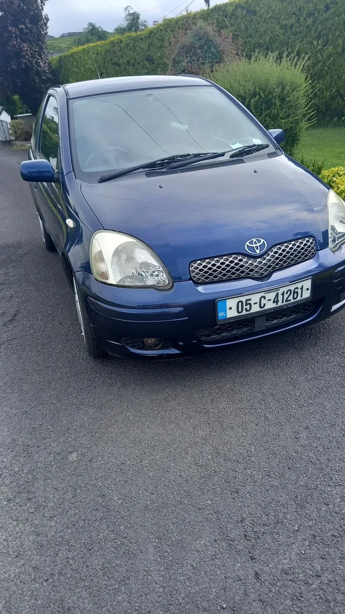 Toyota Yaris 2005 - Image 1