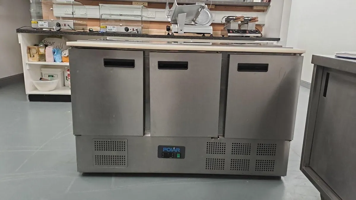 3 door refrigerated toppings unit stainless steel - Image 1
