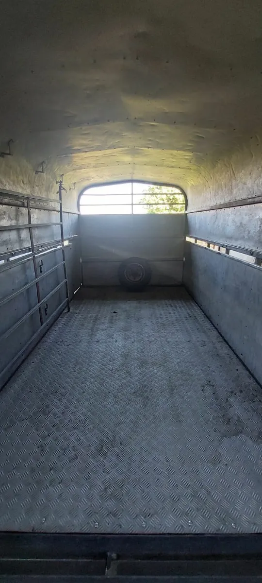Cattle Trailer - Image 4