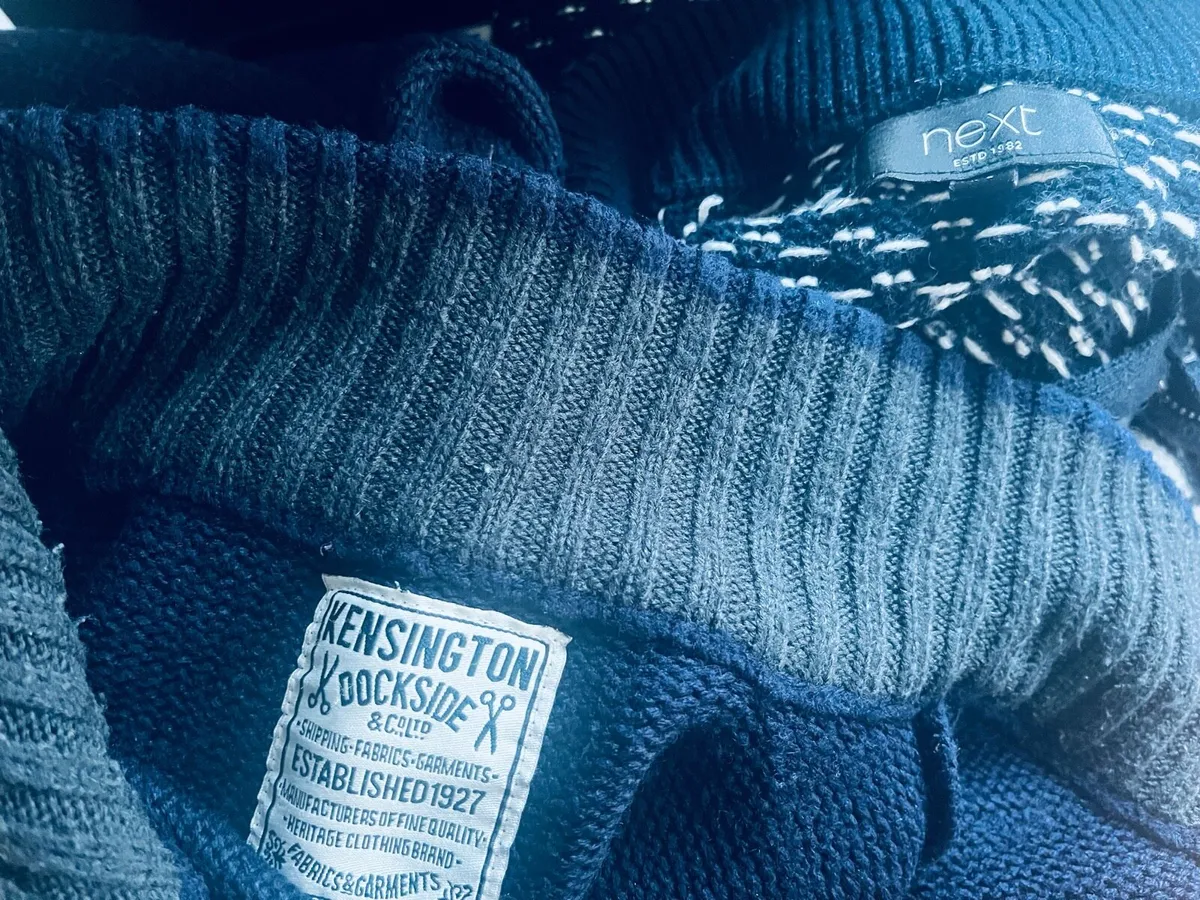 Two warm sweaters in perfect condition - Image 2