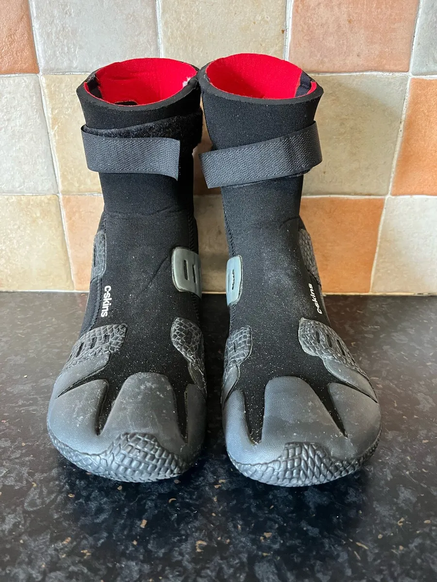 Wetsuit surfing boots, c-skins, 7mm, EU39, UK6 - Image 1