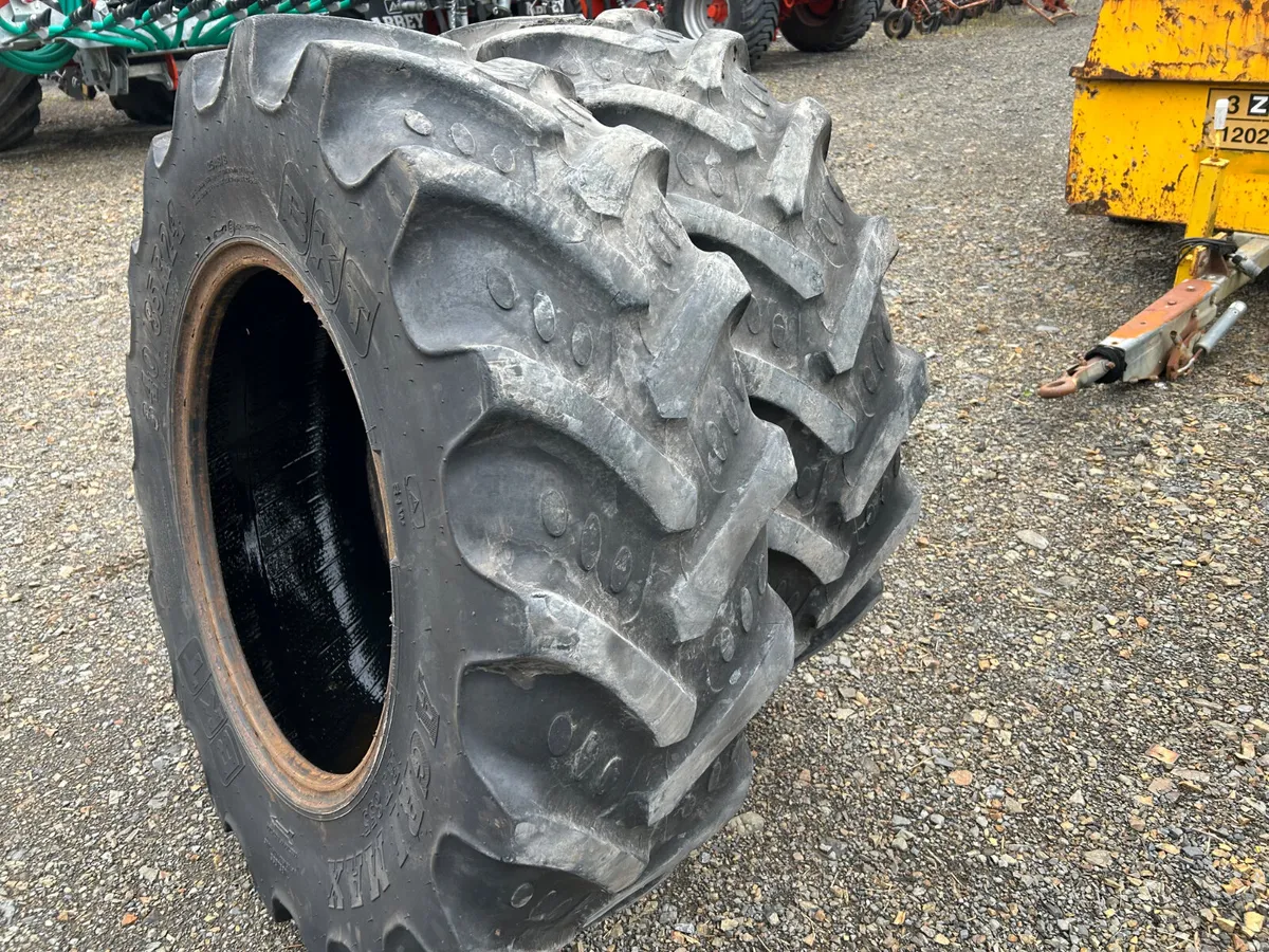 340/85 24 BKT tyres - Image 3