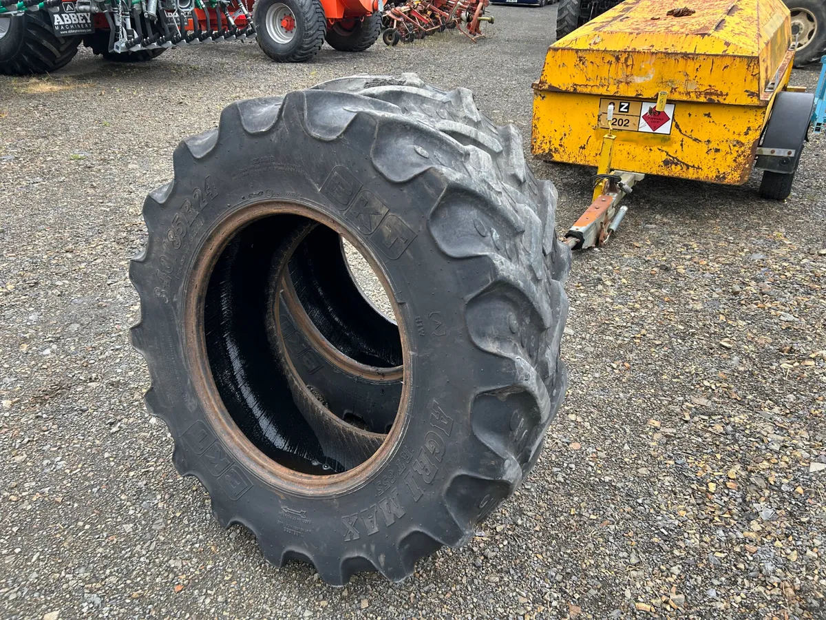 340/85 24 BKT tyres - Image 2