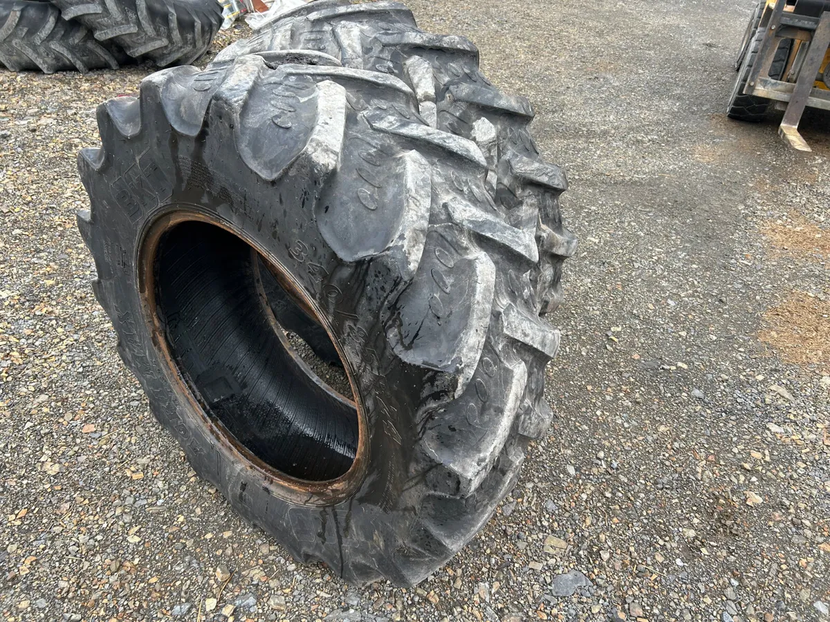 340/85 24 BKT tyres - Image 1