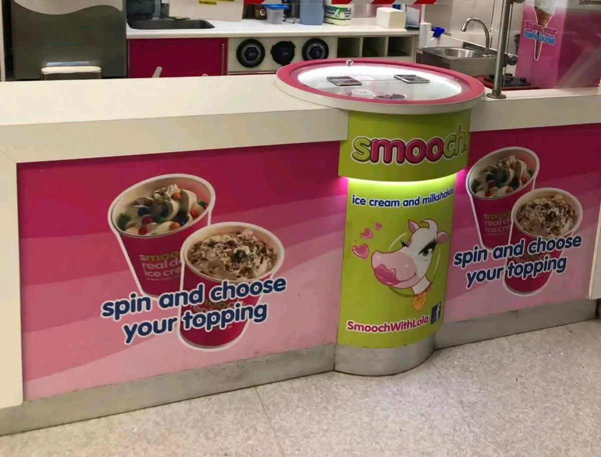 Smooch ice-cream toppings counter - Image 1