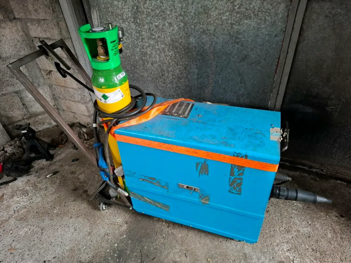 Mig Welder 180A - Image 1