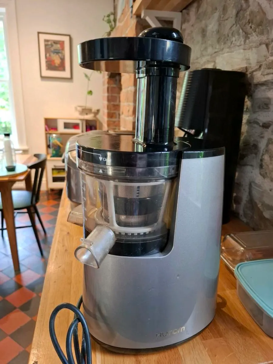 HUROM Juicer