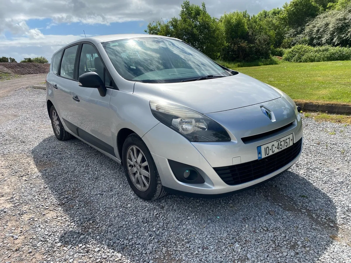 Renault Grand Scenic 1.6 petrol new test - Image 2