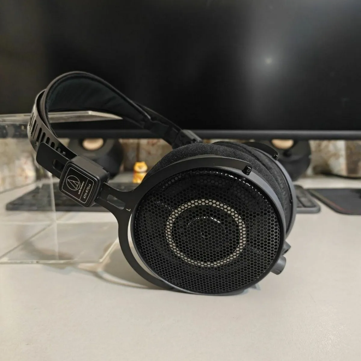 Audio-Technica ATH-R70xa Headphones - Image 2