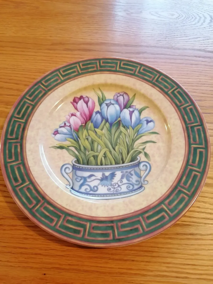 Collectors plates - Image 1